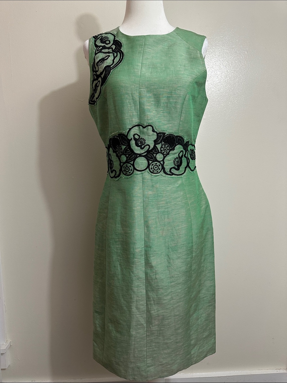 Vivienne Tam Green Sleeveless Shift Dress with Black Lace Trim